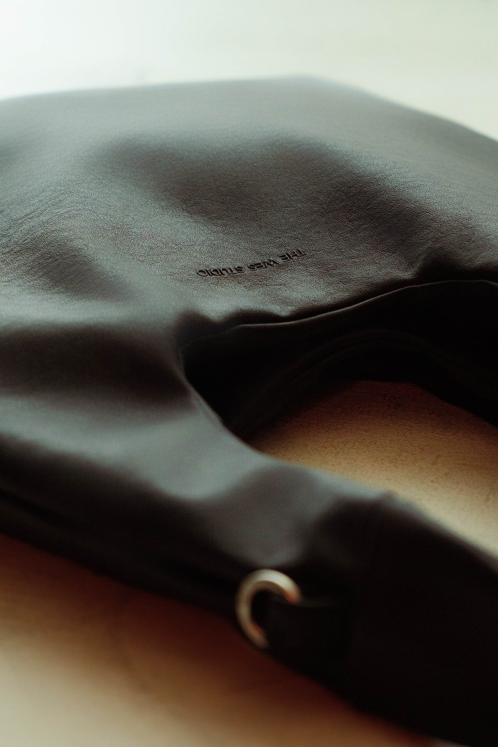 Medium Egg Leather Tote (Beige)