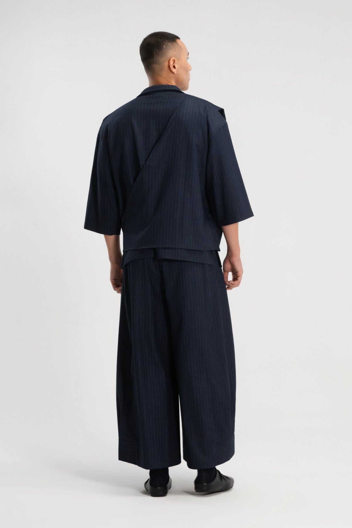 Gender Neutral Collar Kimono Wrap 3/4 Sleeve Shirt (Poly / Navy Stripe)