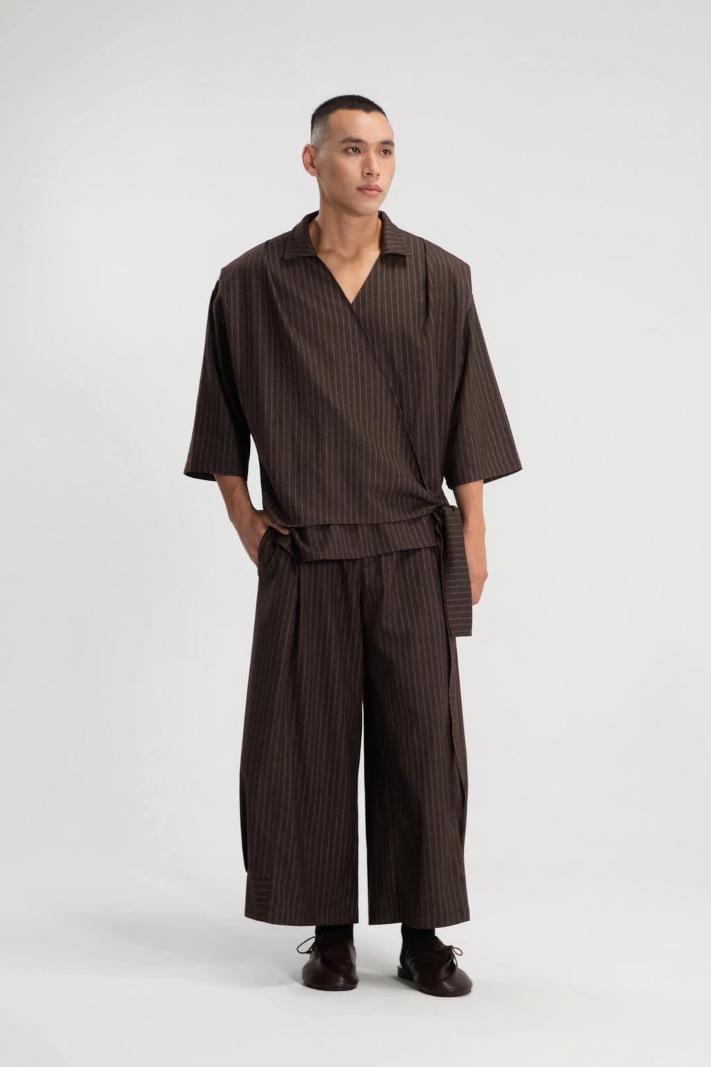 Gender Neutral Collar Kimono Wrap 3/4 Sleeve Shirt (Poly / Brown Stripe)