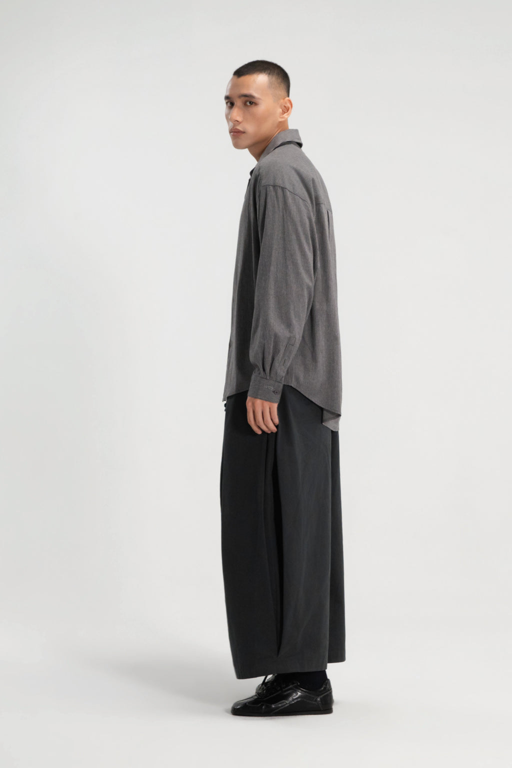 Gender Neutral Oversized Arm Long Sleeve Blouse (Grey Pinstripe)