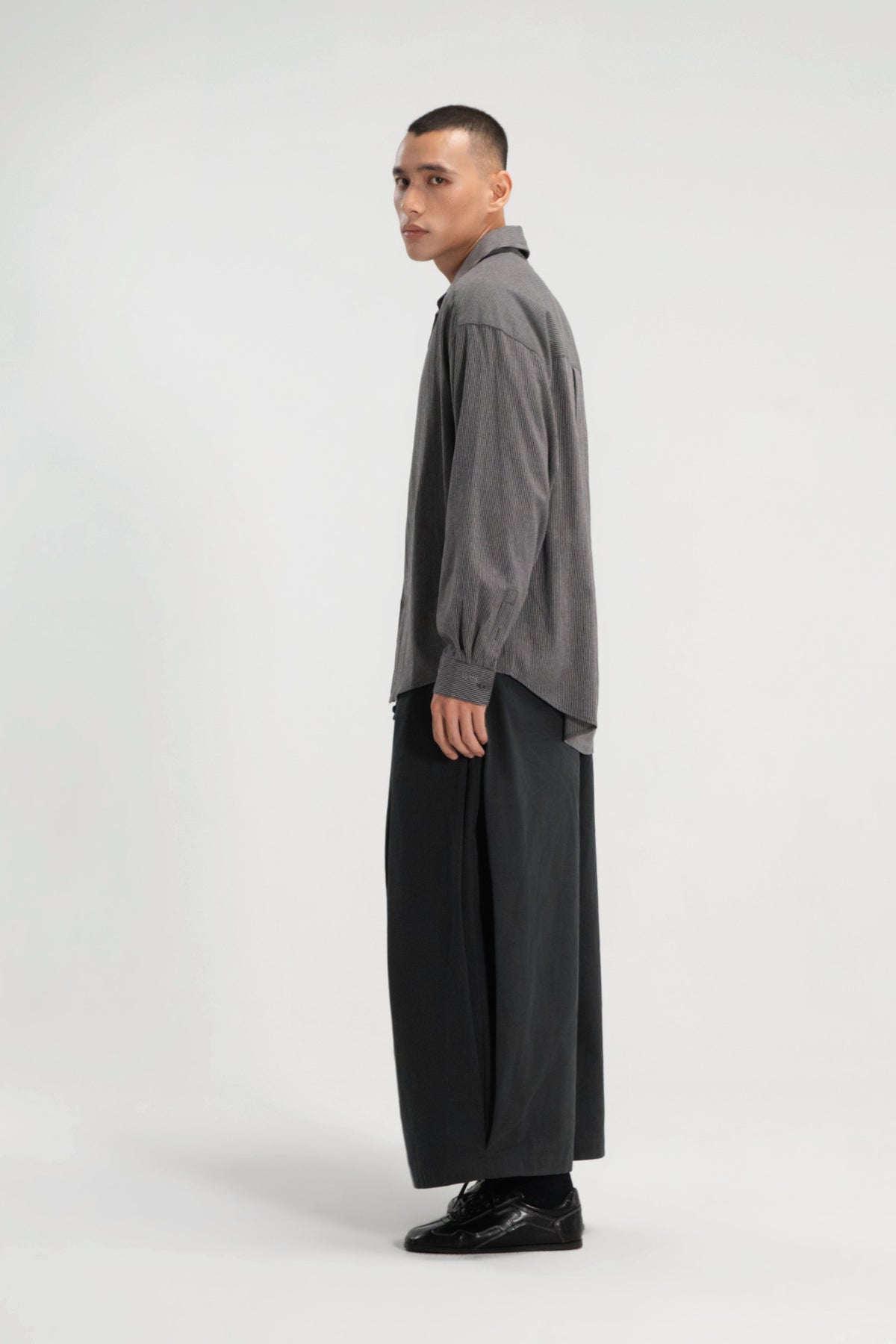 Gender Neutral Oversized Arm Long Sleeve Blouse (Grey Pinstripe)