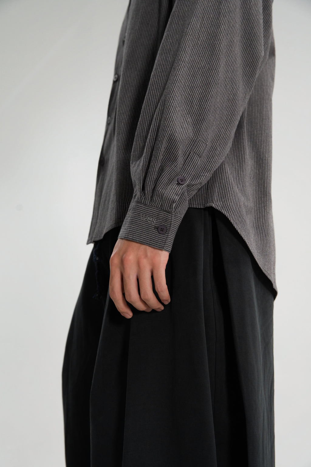 Gender Neutral Oversized Arm Long Sleeve Blouse (Grey Pinstripe)