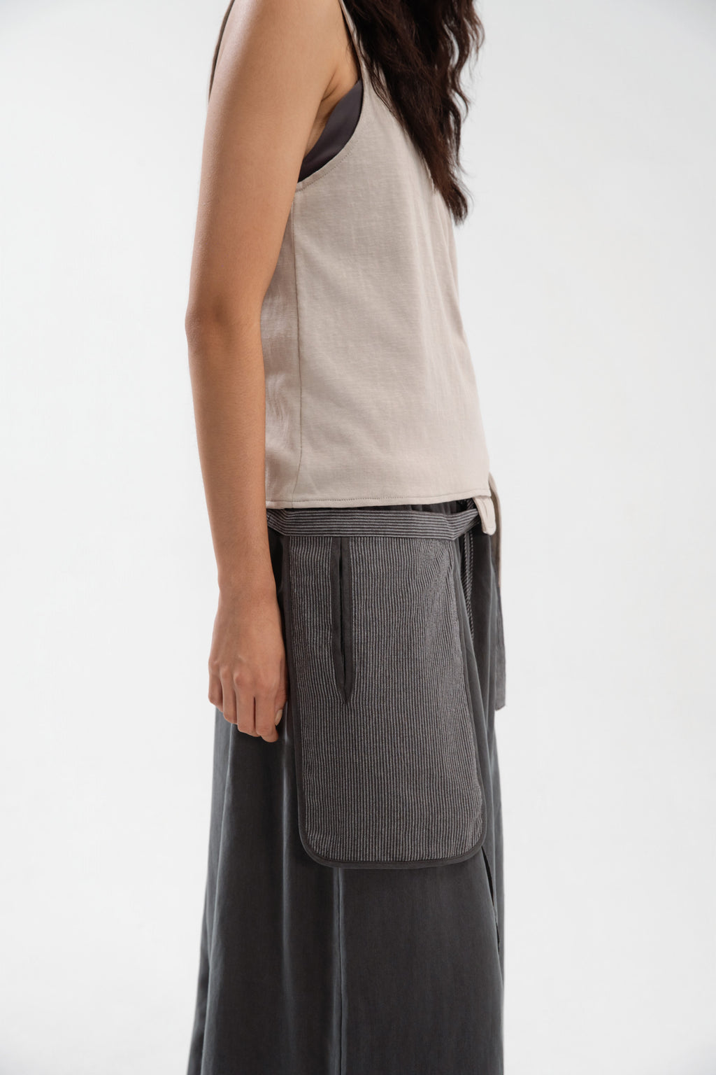 External Pocket (Grey Pinstripe)