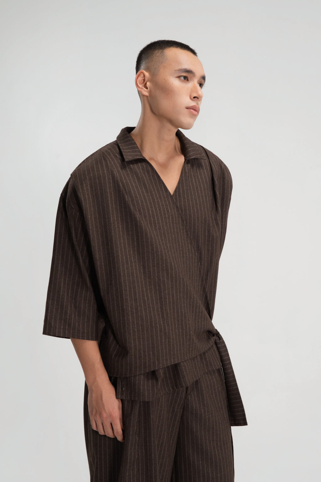 Gender Neutral Collar Kimono Wrap 3/4 Sleeve Shirt (Poly / Brown Stripe)