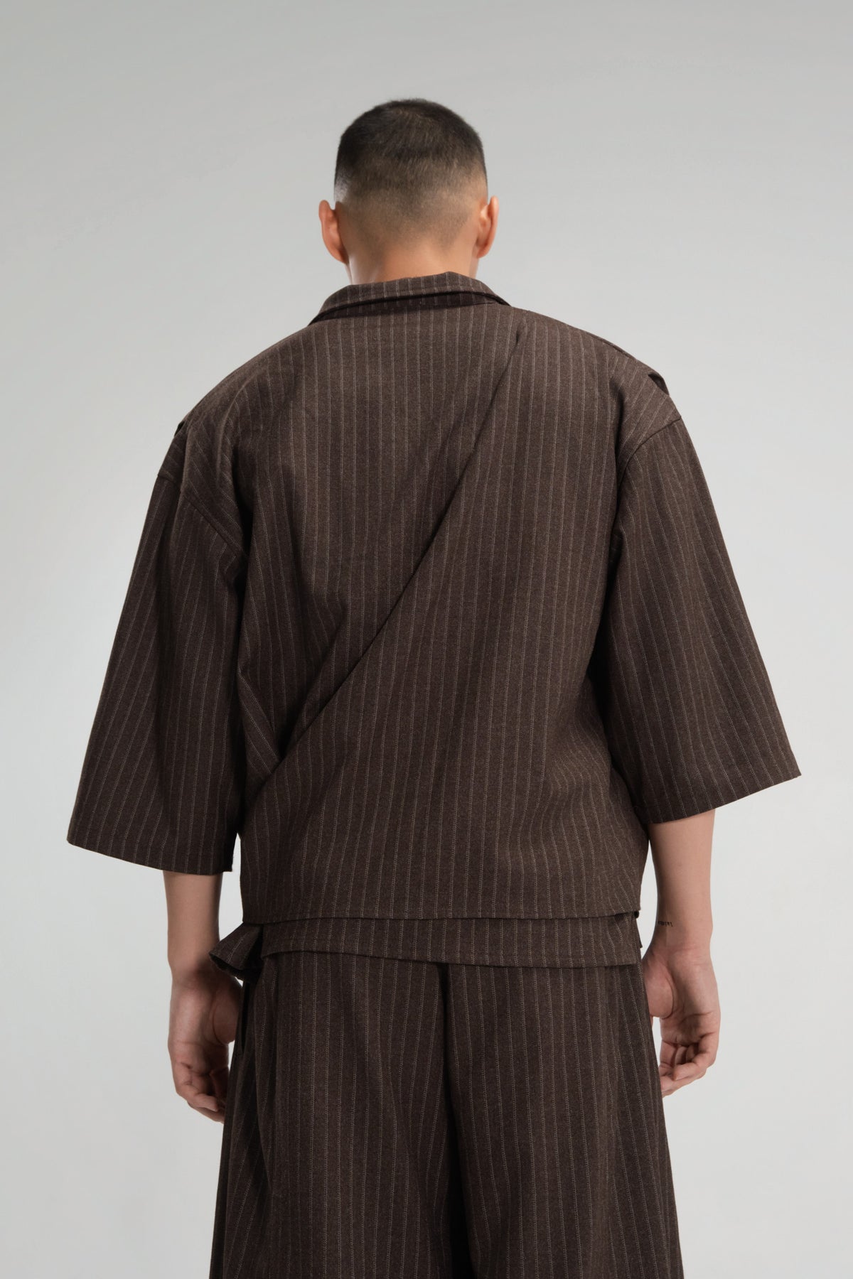 Gender Neutral Collar Kimono Wrap 3/4 Sleeve Shirt (Poly / Brown Stripe)