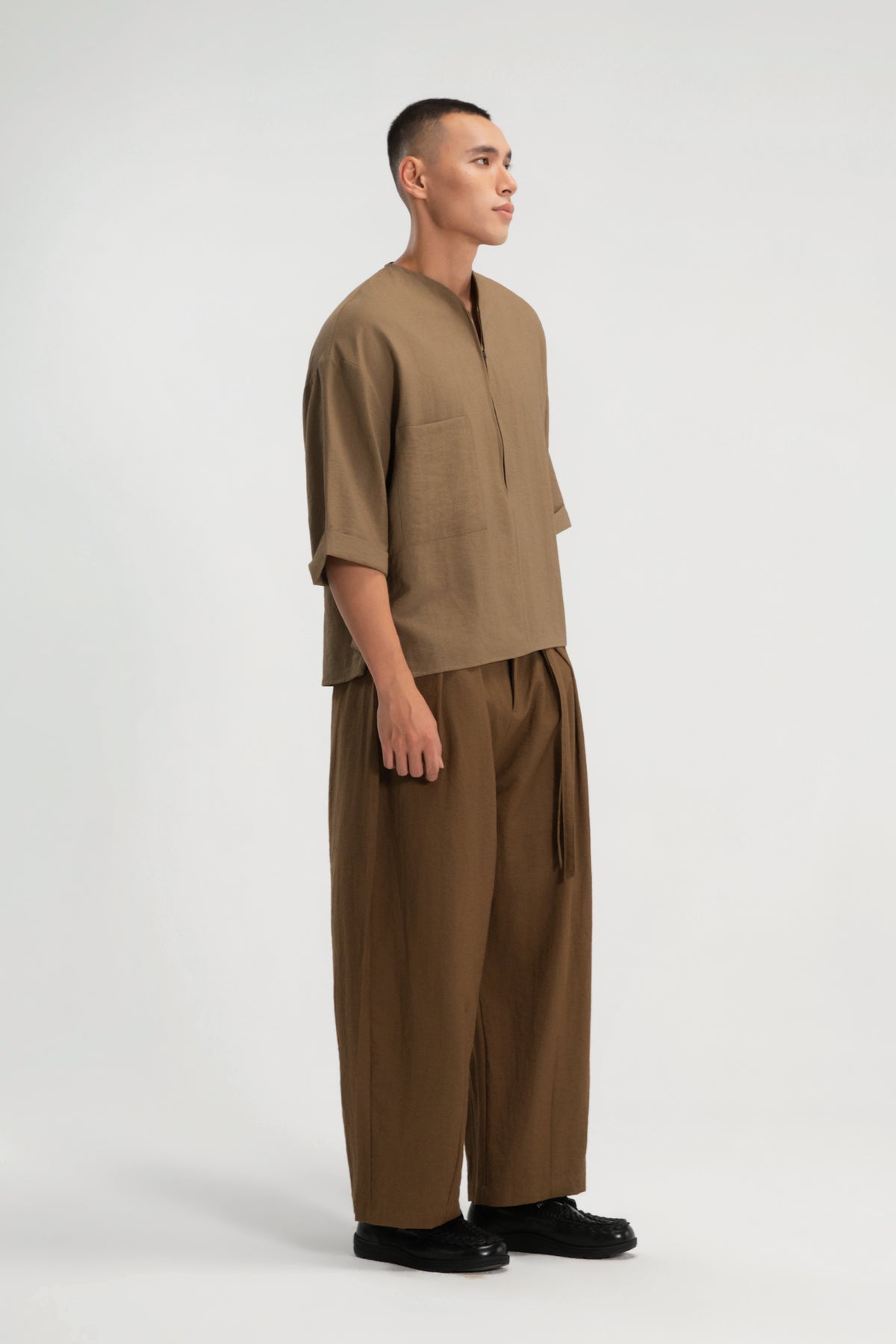 Gender Neutral Collarless Half-Zipper Shirt (Mud)
