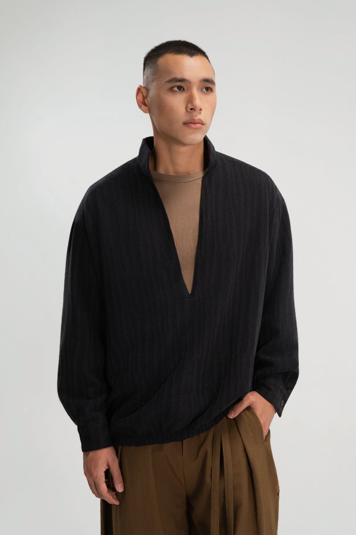 Gender Neutral Front Deep-V Dual Wear Blouse (Aged Black / Ash Grey)