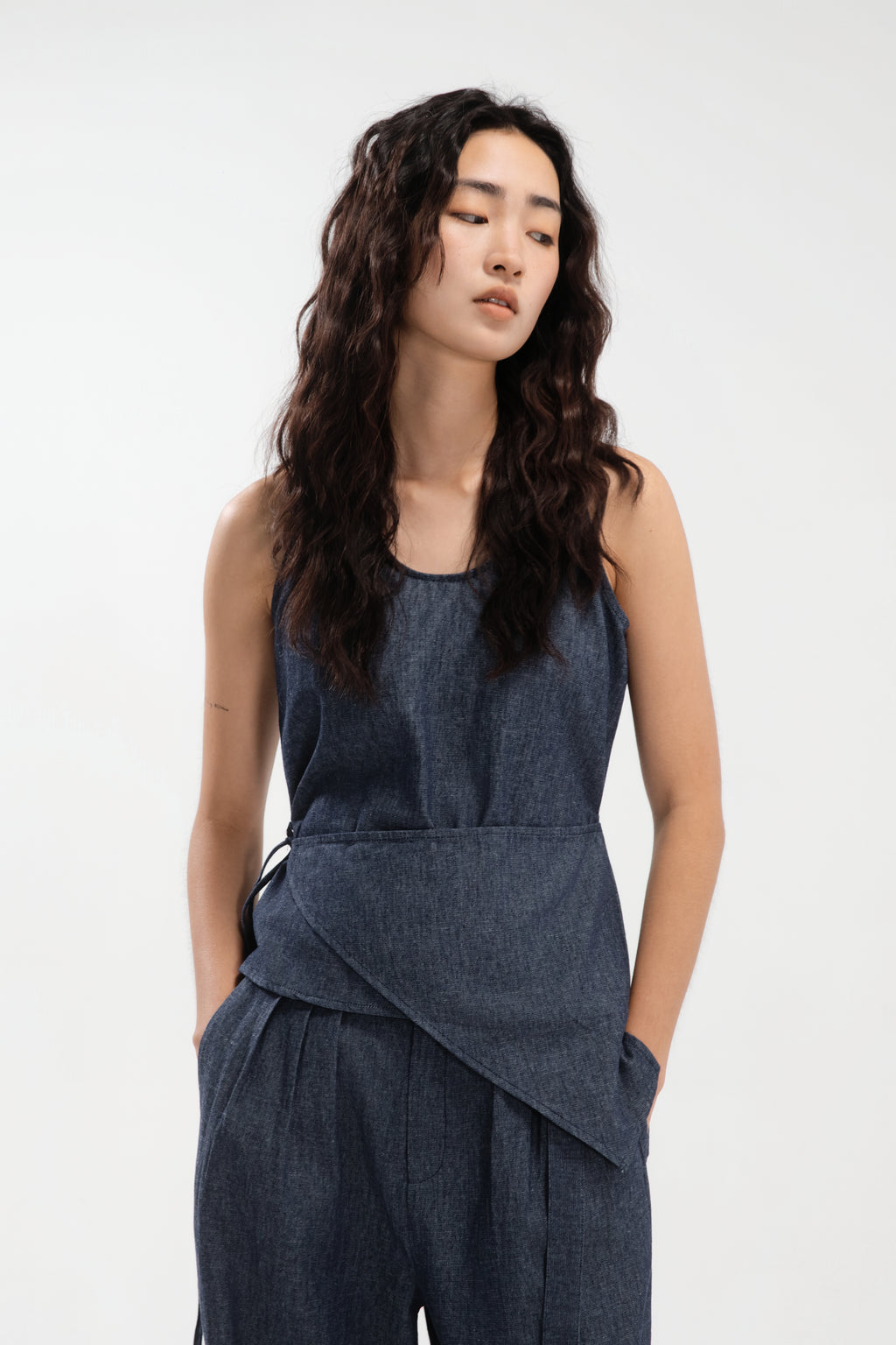 Waist Bandeu Tank Top (Linen Denim / Blue)