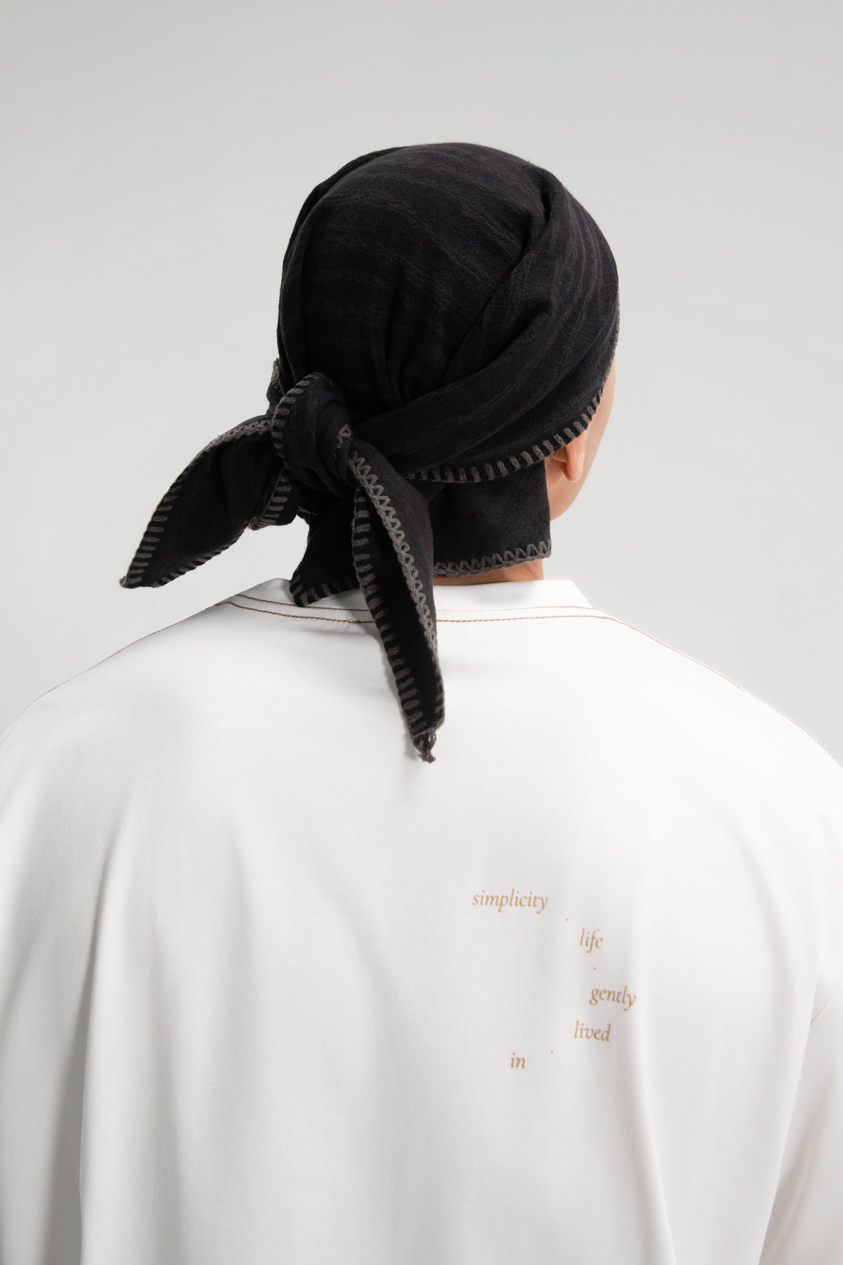Small Tri Scarf (Aged Black)