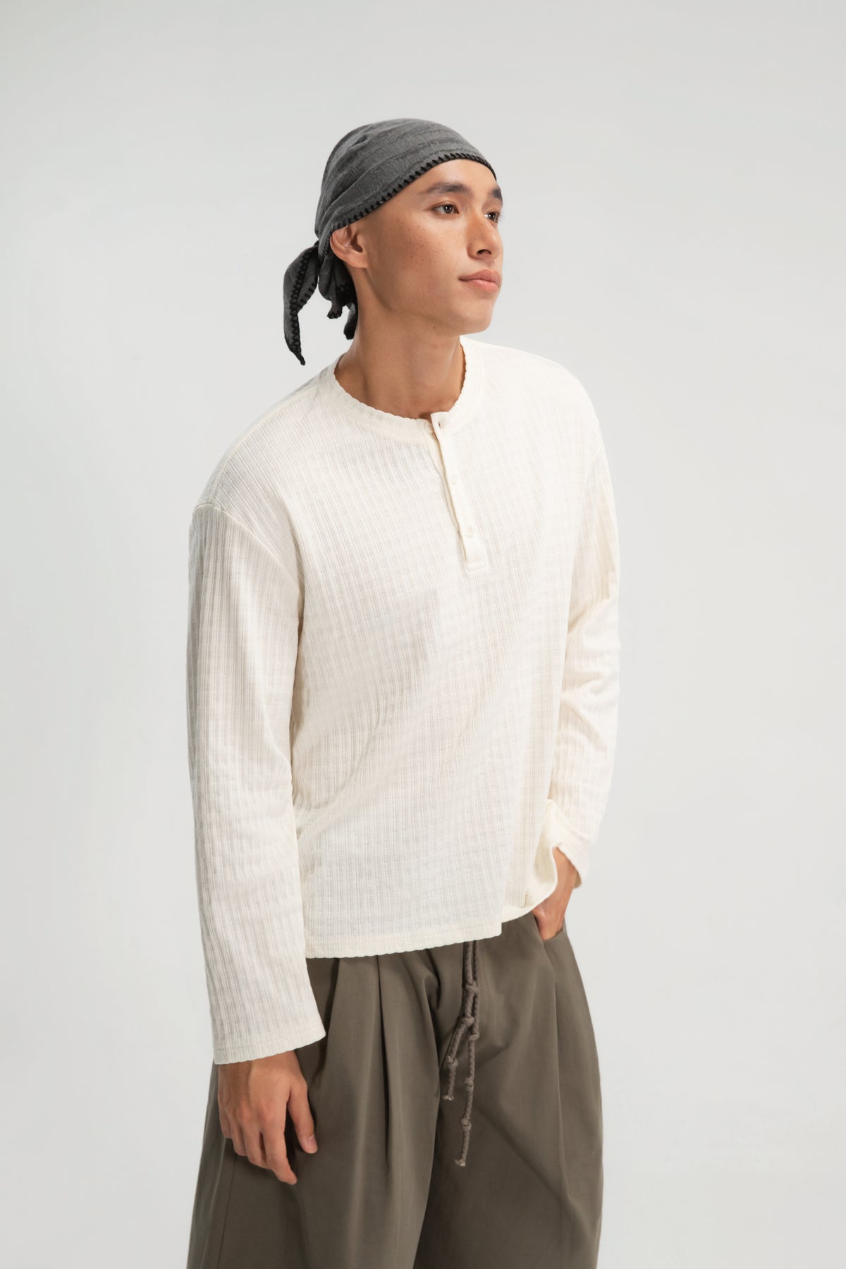 Gender Neutral Grain Knit Long Sleeve Tee (Off White)