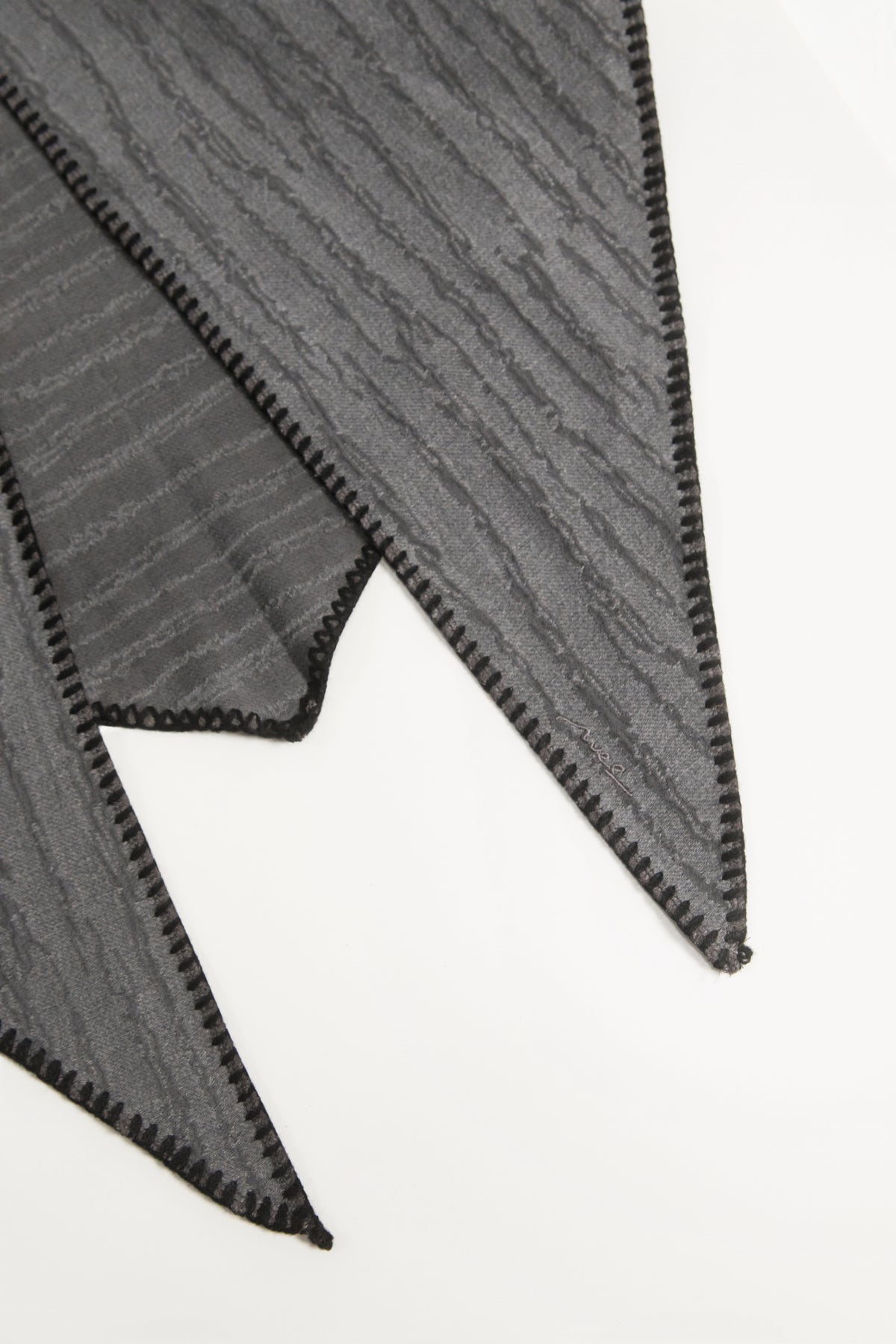 Large Tri Scarf (Aged Grey)