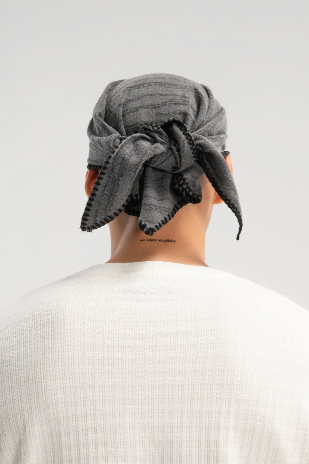 Small Tri Scarf (Aged Grey)