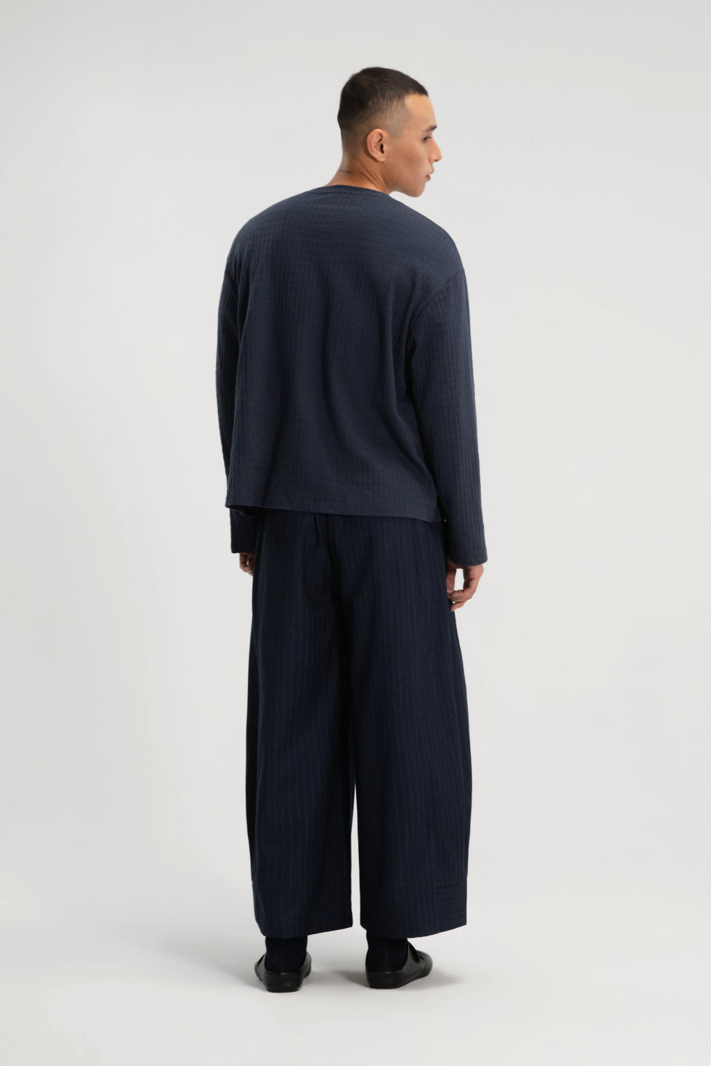 Gender Neutral Grain Knit Long Sleeve Tee (Blue)