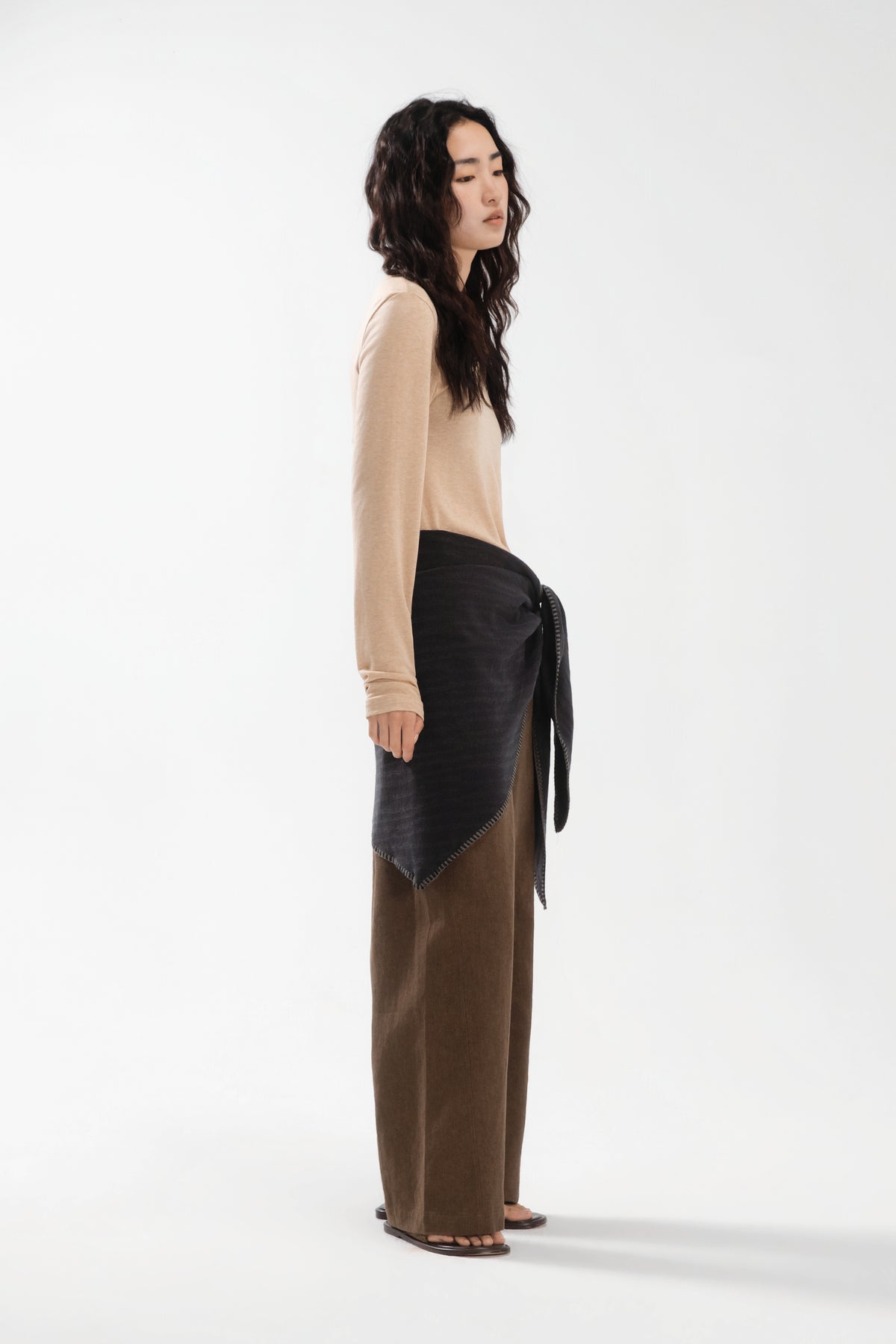 Medium Rise Straight-Cut Denim Pants (Dirty Brown)