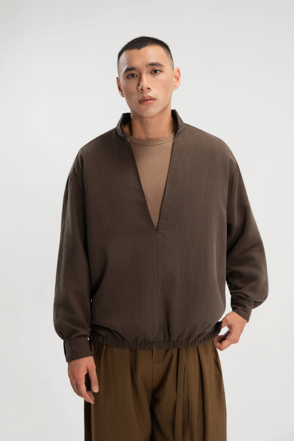 Gender Neutral Front Deep-V Dual Wear Blouse (Aged Grey / Ash Brown)