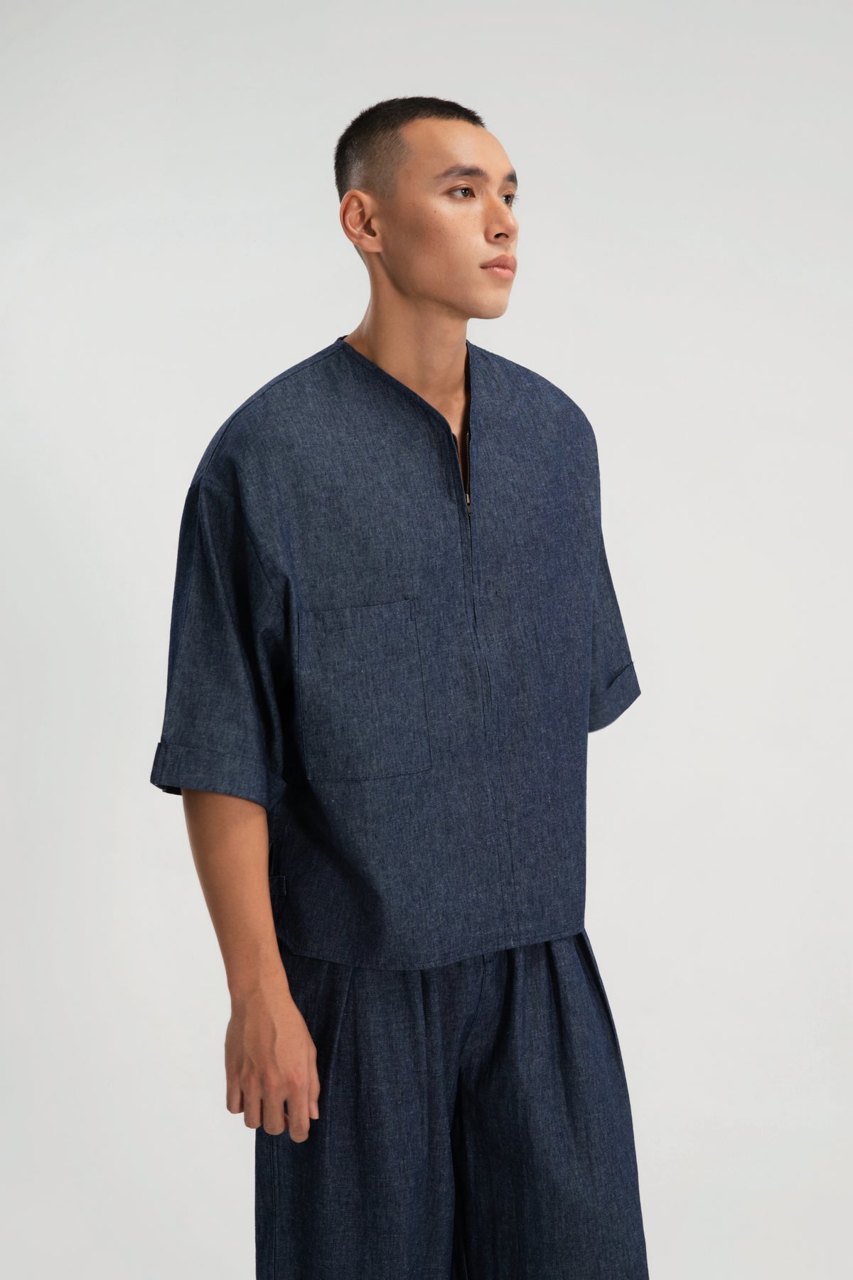 Gender Neutral Collarless Half-Zipper Shirt (Linen Denim / Blue)