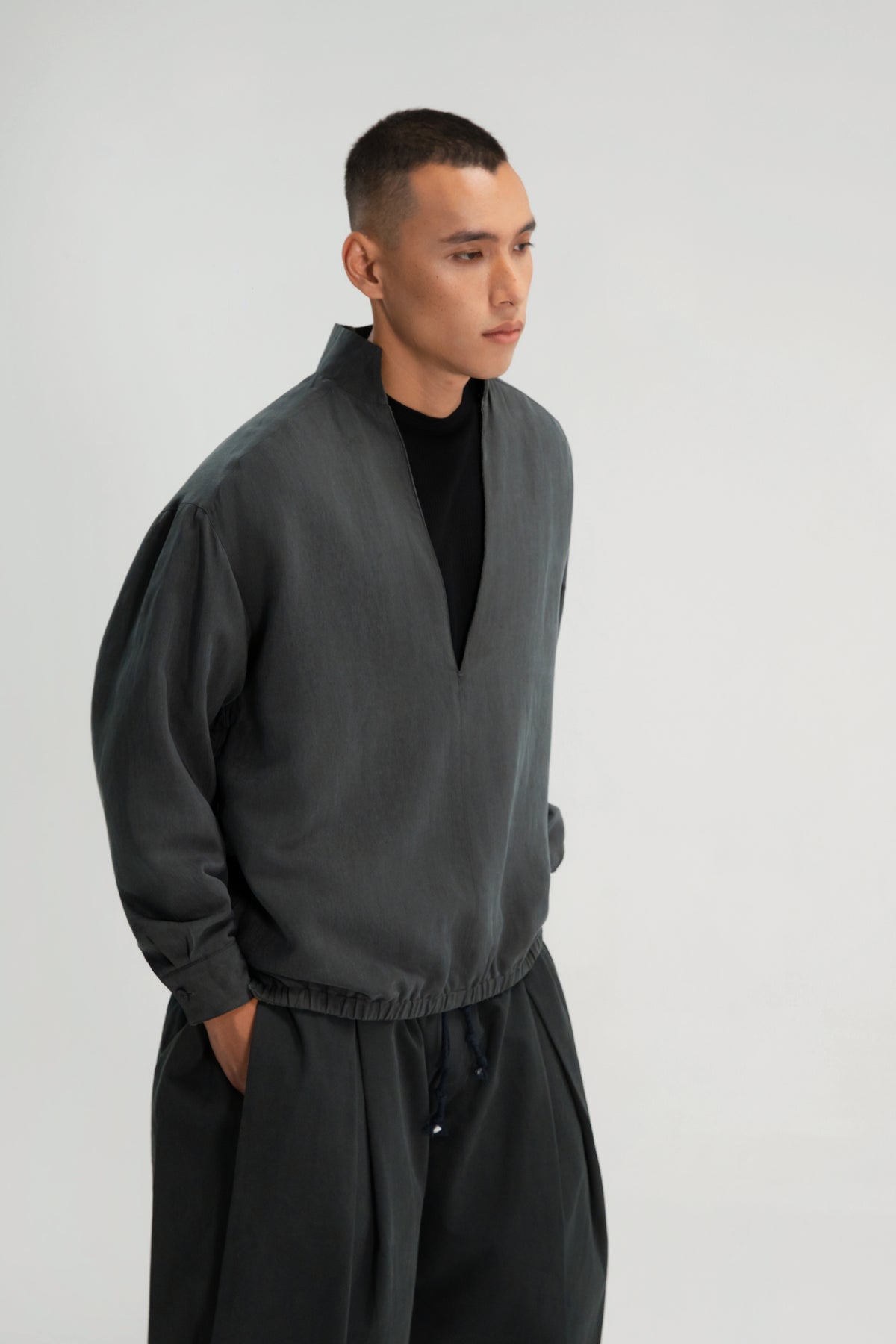Gender Neutral Front Deep-V Dual Wear Blouse (Aged Black / Ash Grey)