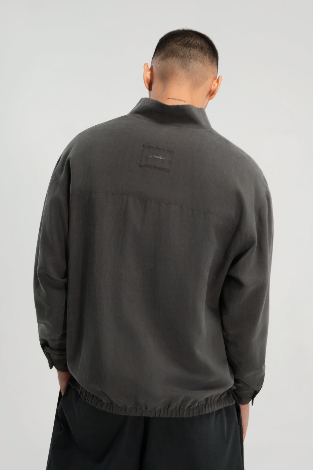 Gender Neutral Front Deep-V Dual Wear Blouse (Aged Black / Ash Grey)