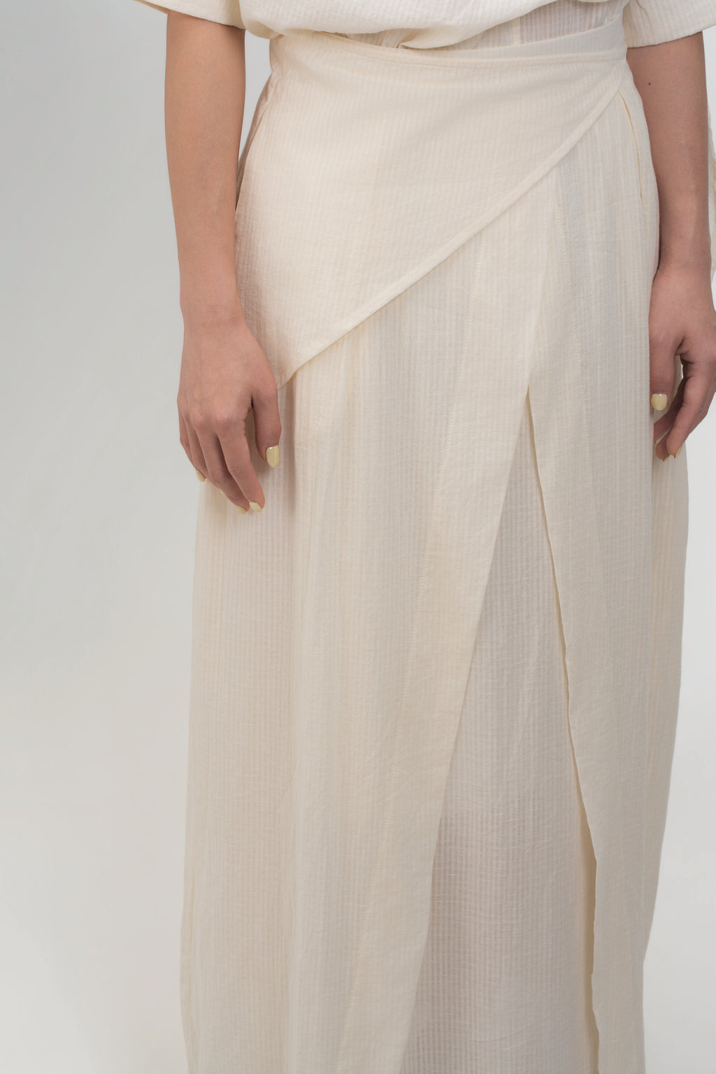 Waist Bandeu Layering Pleated Skirt - Plus Long (Off White Grid)