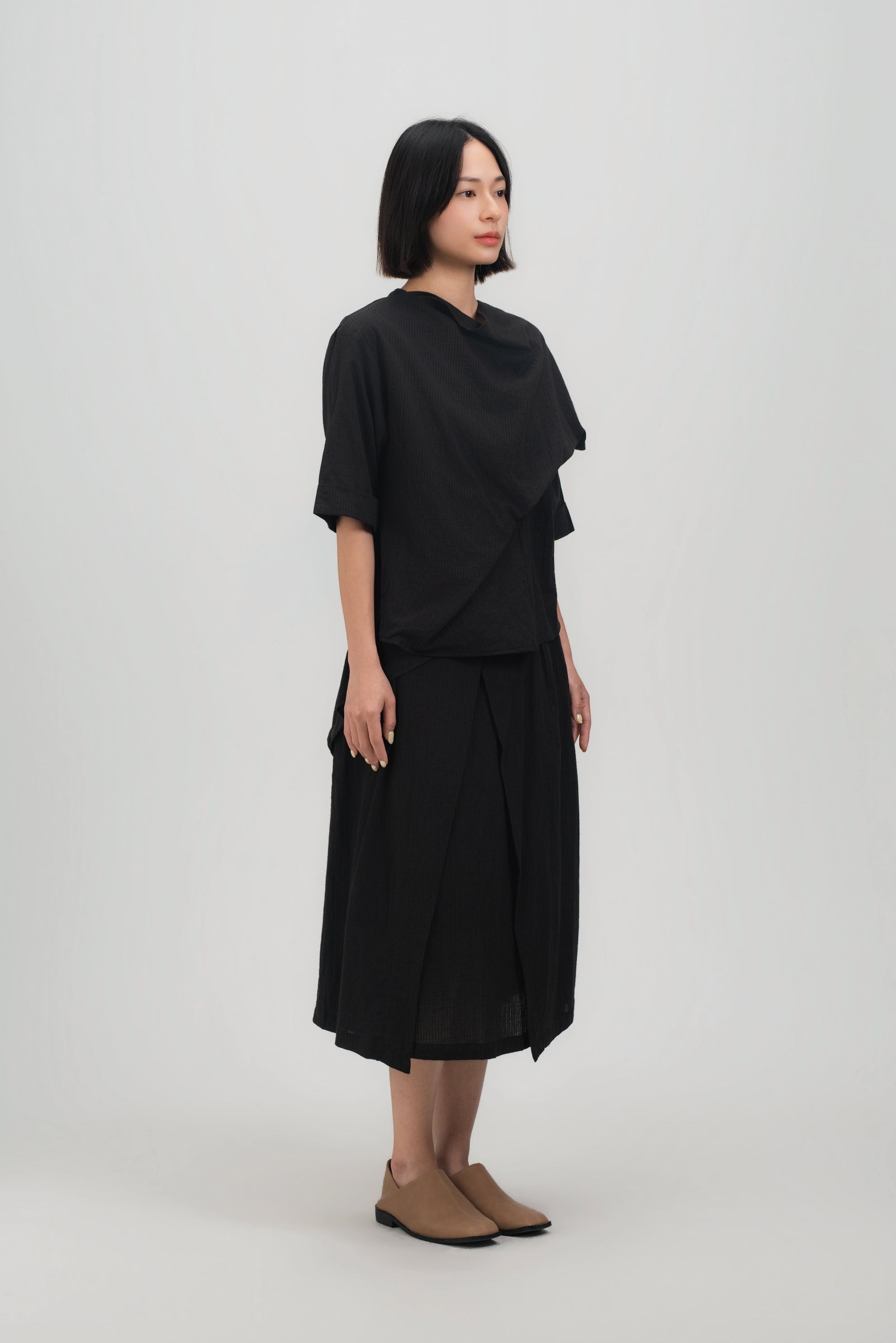 Neck-Scarf Half Sleeve Blouse (Black Grid)