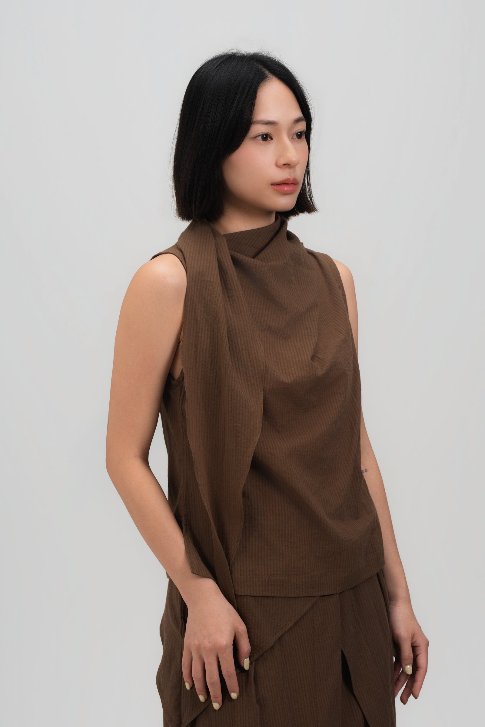 Triangle Neck-Scarf Tank Top (Brown Grid)