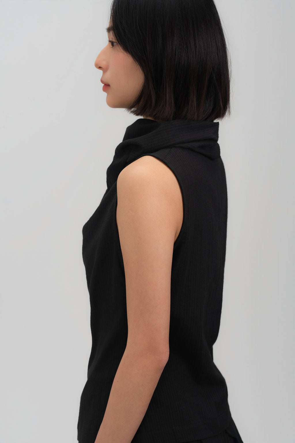 Triangle Neck-Scarf Tank Top (Black Grid)