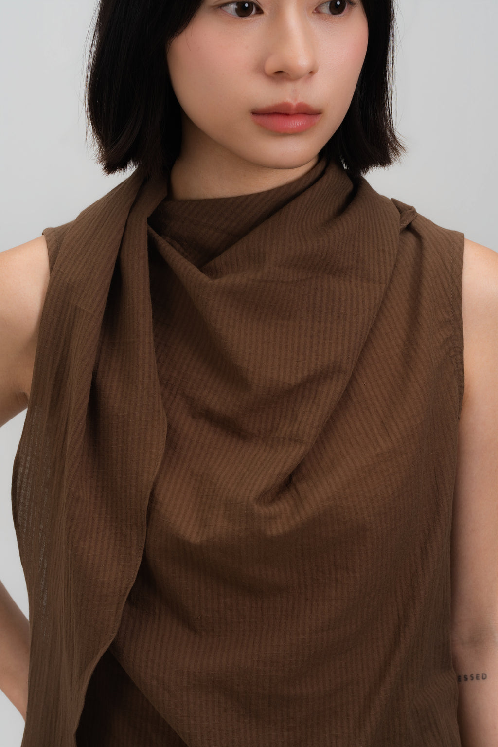 Triangle Neck-Scarf Tank Top (Brown Grid)