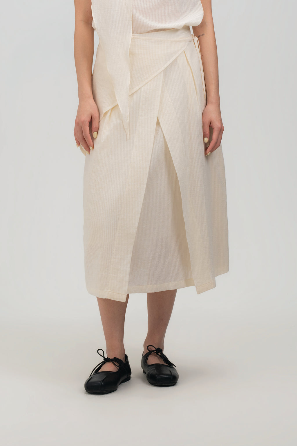 Waist Bandeu Layering Pleated Skirt - Midi (Off White Grid)