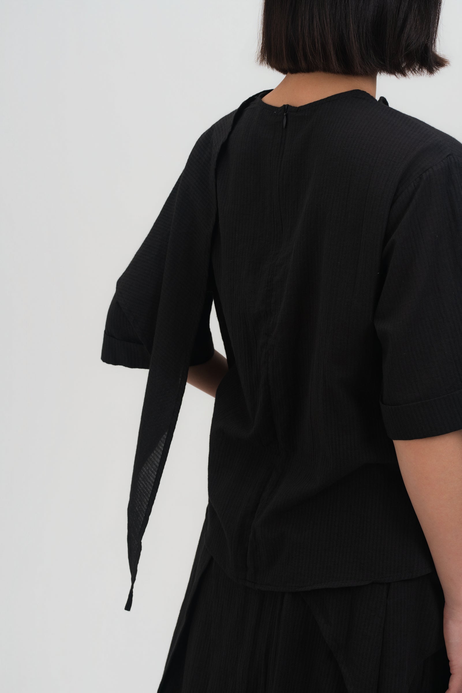 Neck-Scarf Half Sleeve Blouse (Black Grid)