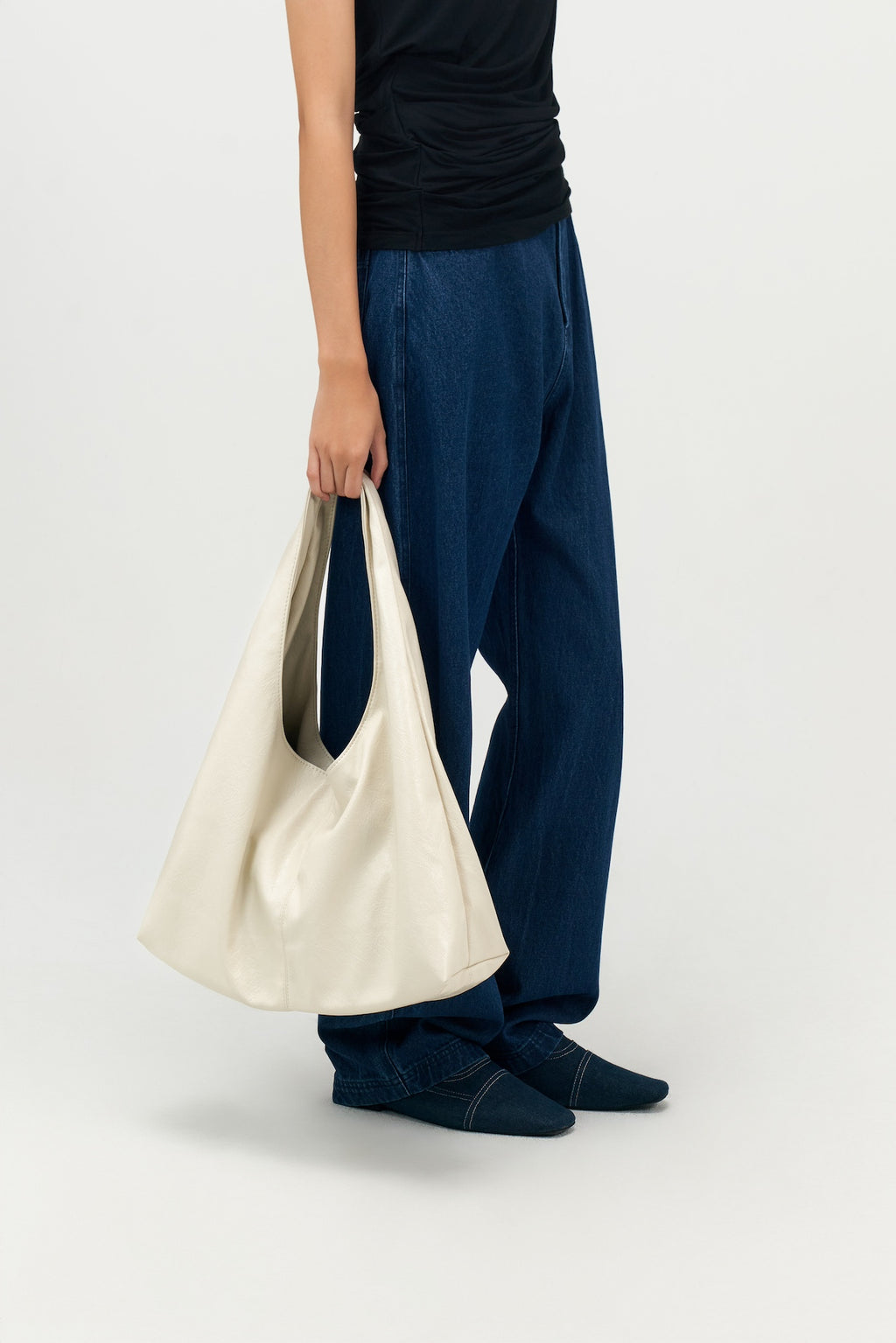 Triangle Leather Tote (White)