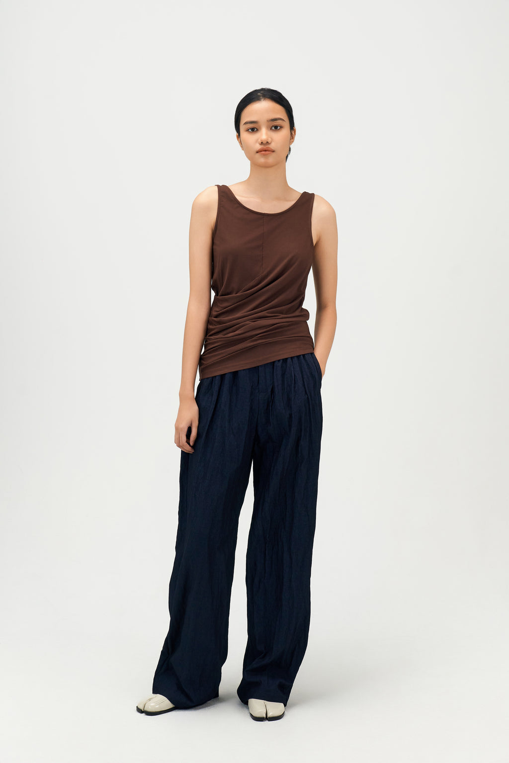 Classic - Drape Long Tank Top (Red Brown)