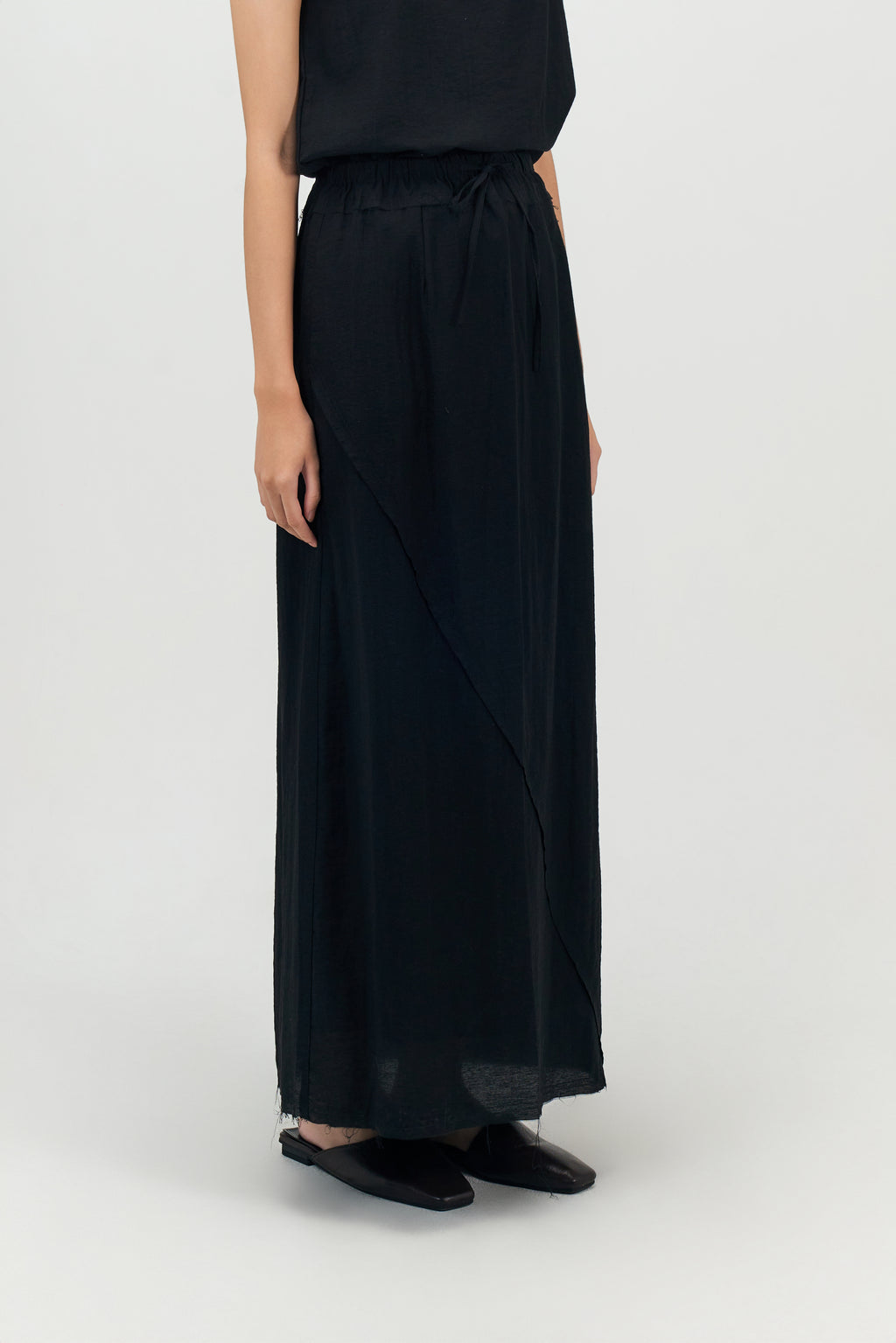 Classic - Raw Hemp Long Skirt (Black)