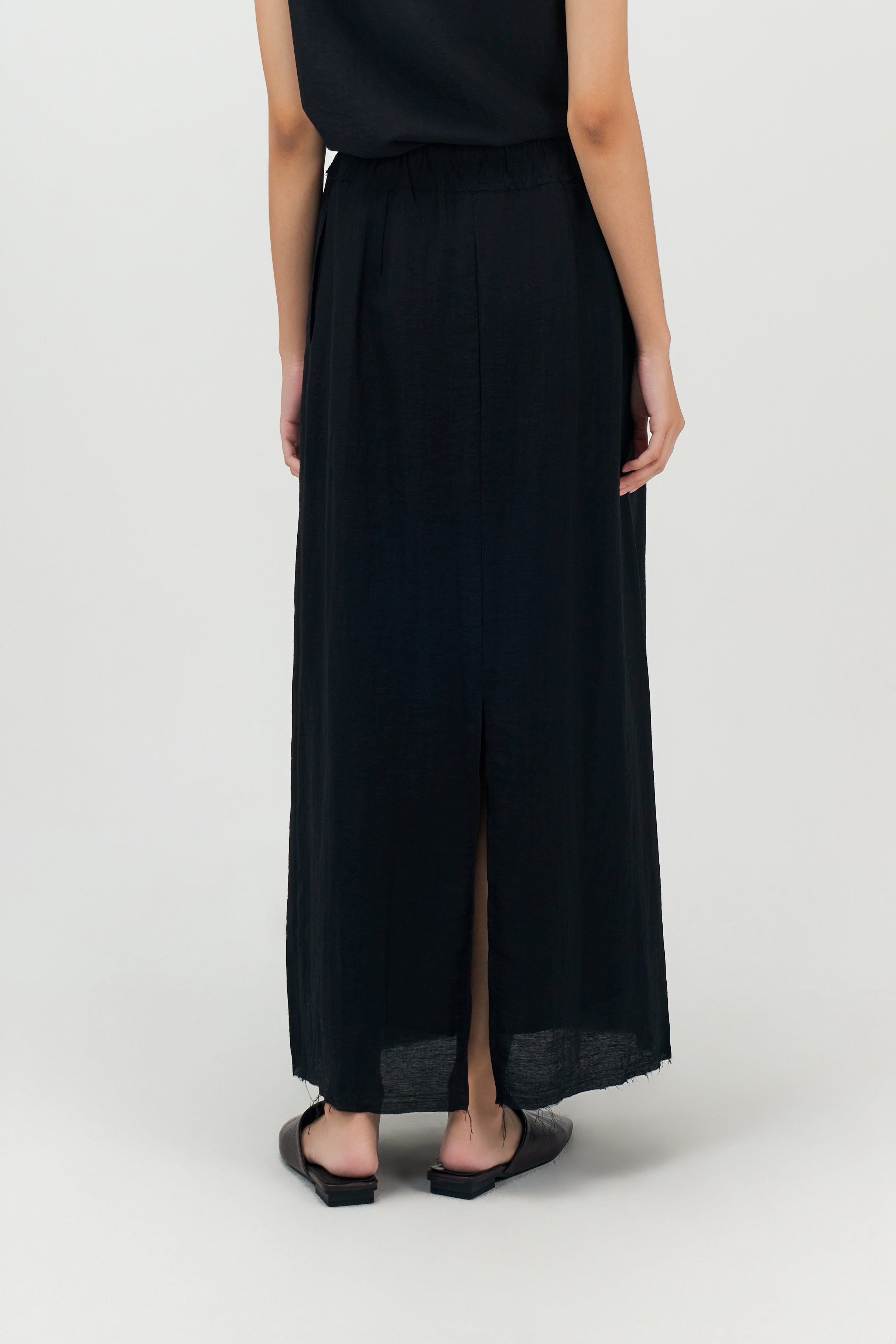 Classic - Raw Hemp Long Skirt (Black)