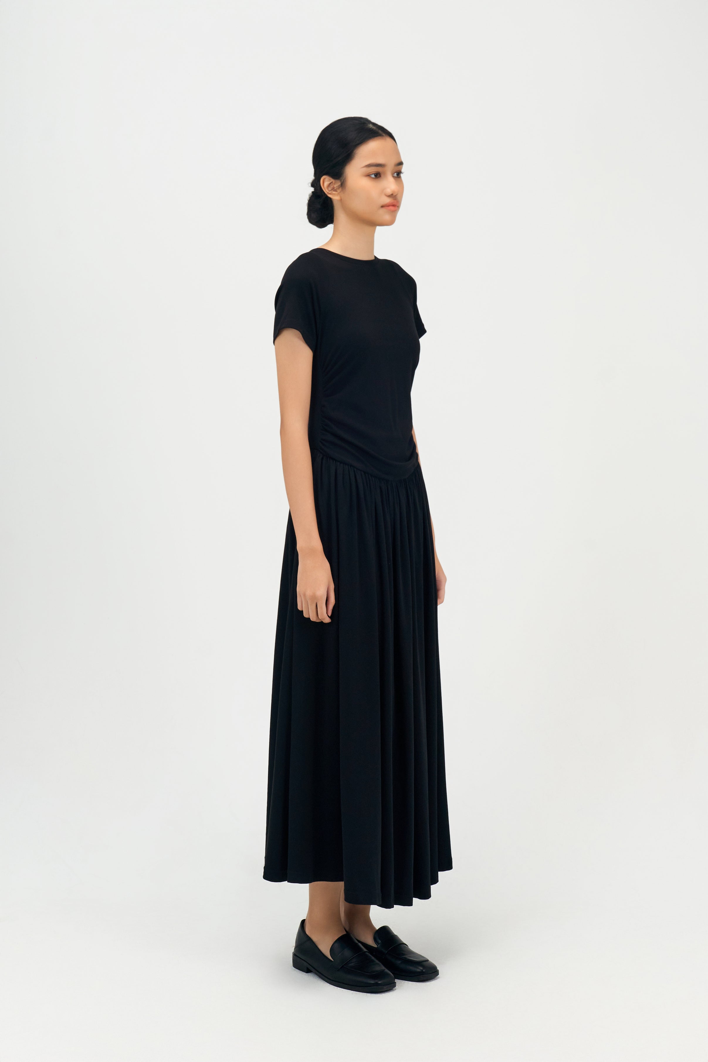 Classic - Knitted Curved Shoulder Gather Dress (Black)