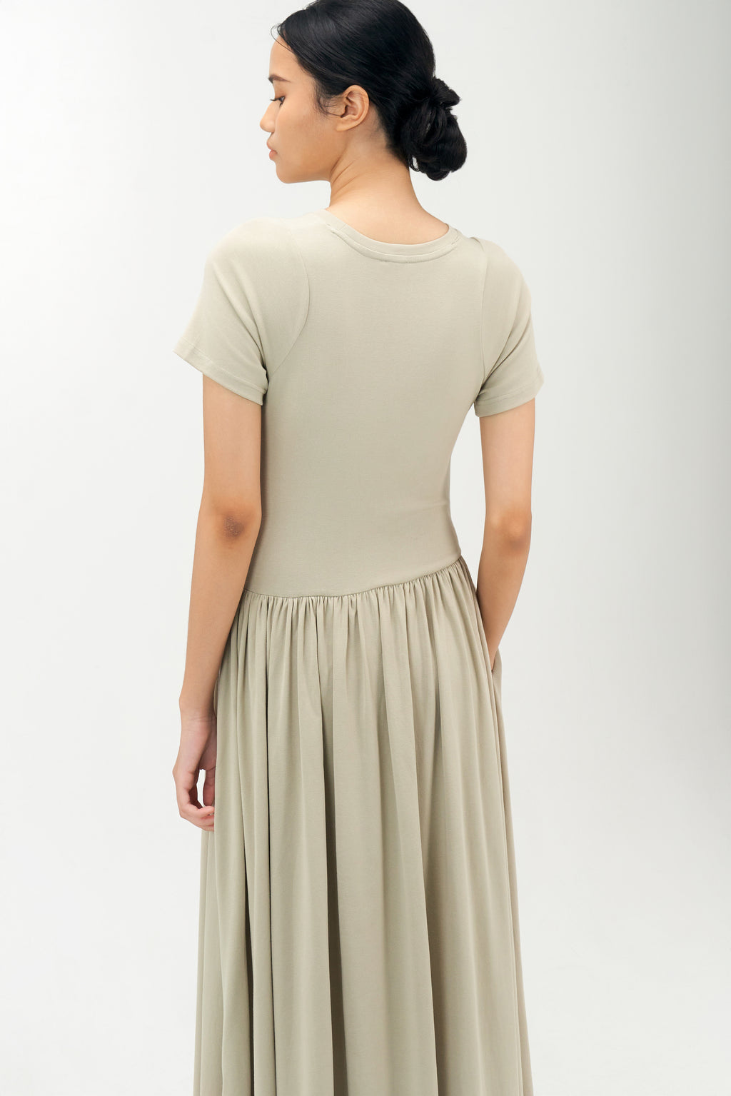 Classic - Knitted Curved Shoulder Gather Dress (Olive Beige)
