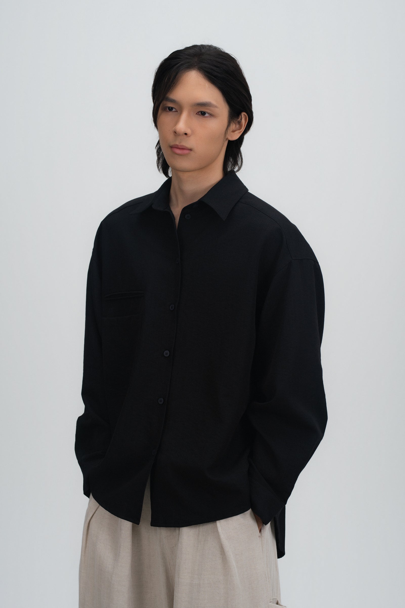 Gender Neutral Oversized Arm Long Sleeve Blouse (Black)