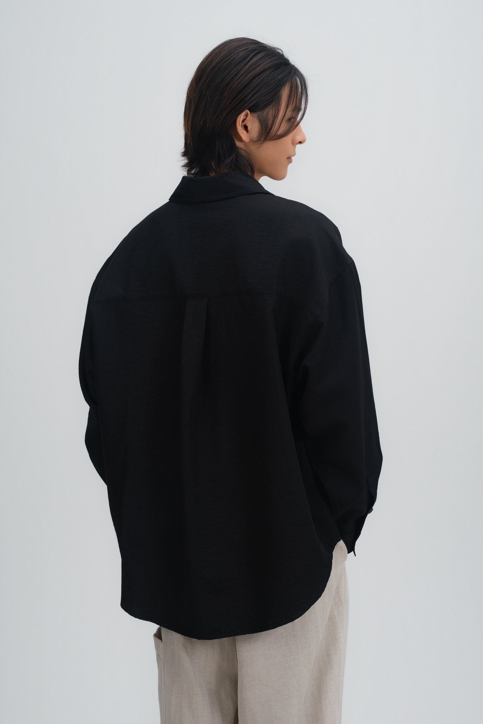 Gender Neutral Oversized Arm Long Sleeve Blouse (Black)