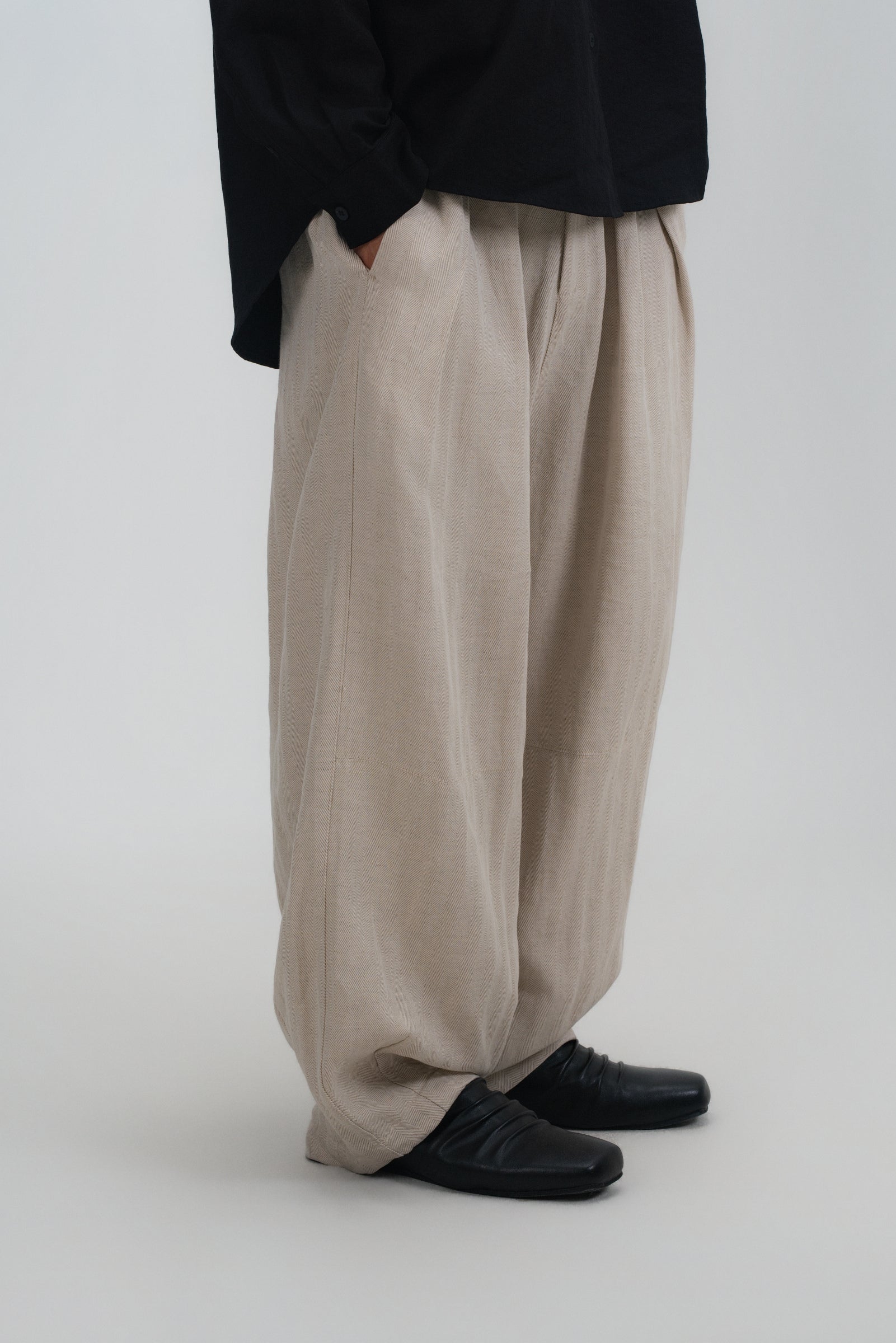 Gender Neutral Cocoon Trousers (Linen / Beige)