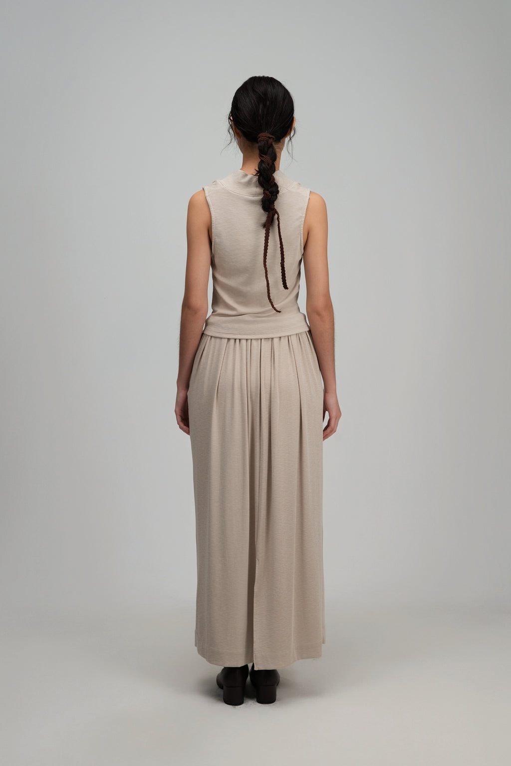 Snow Knit Pleated Cocoon Skirt w/ Braided Belt (Oat)