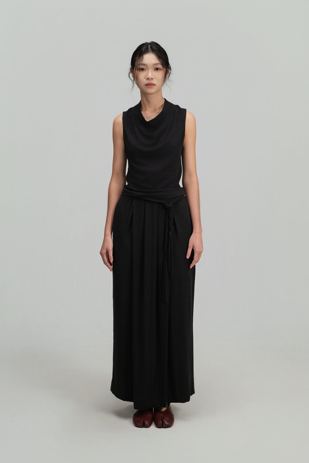 Snow Knit High Drape Neck Tank Top (Black)