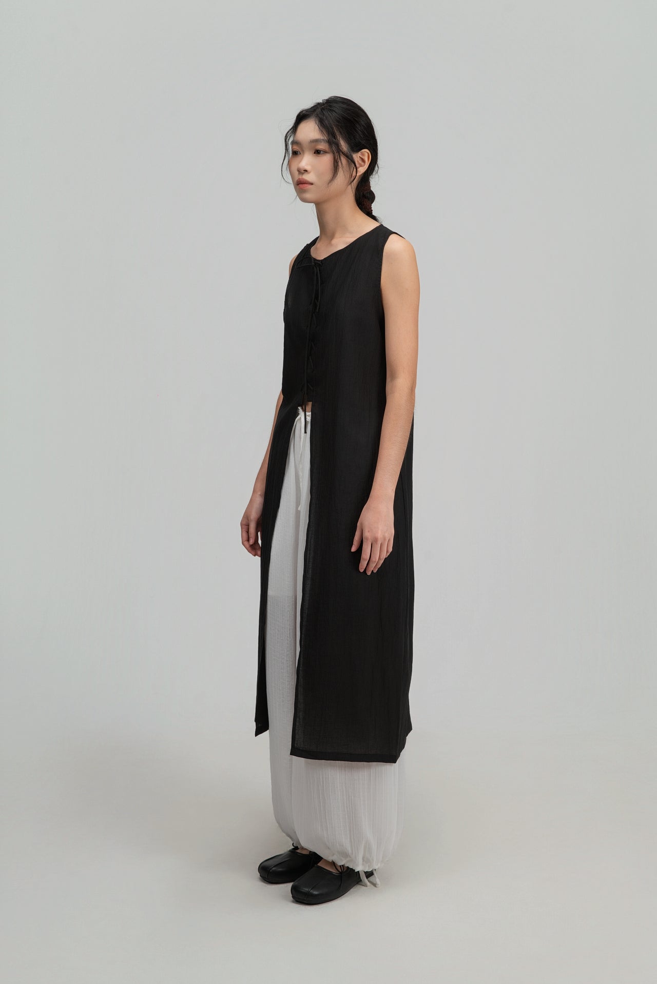 Crisscross Longline Bottom Slit Tank Top (Black)