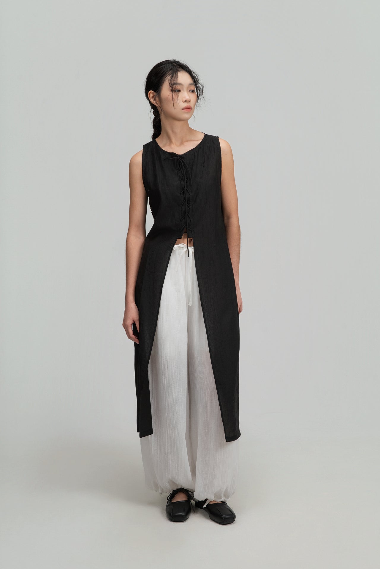 Crisscross Longline Bottom Slit Tank Top (Black)