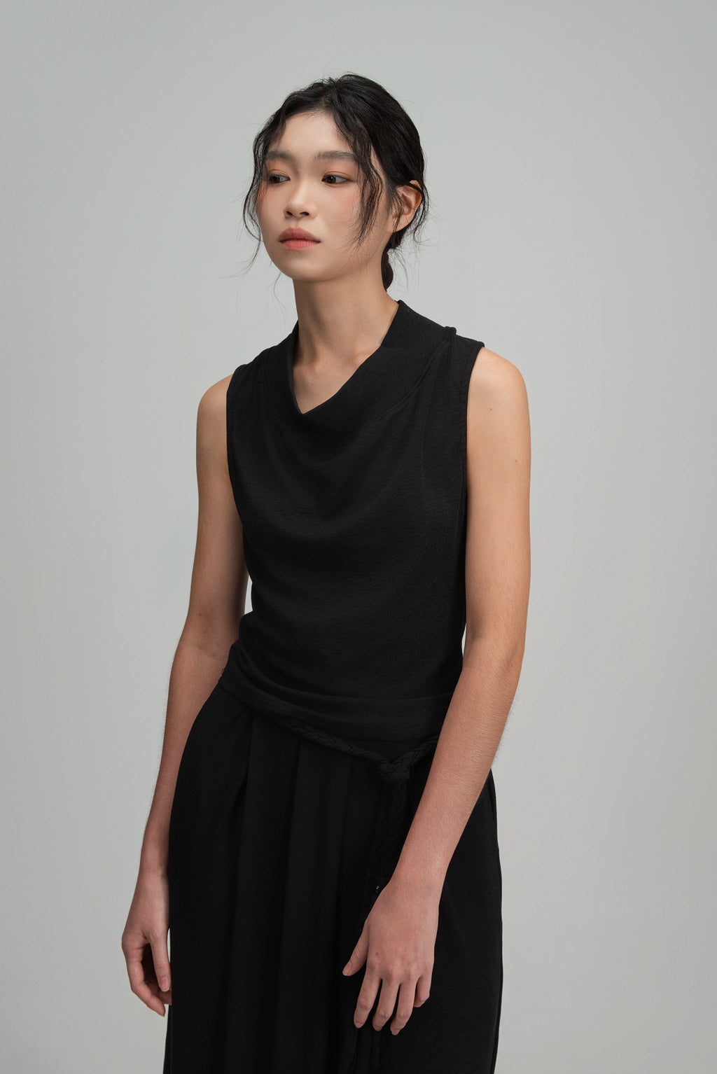 Snow Knit High Drape Neck Tank Top (Black)