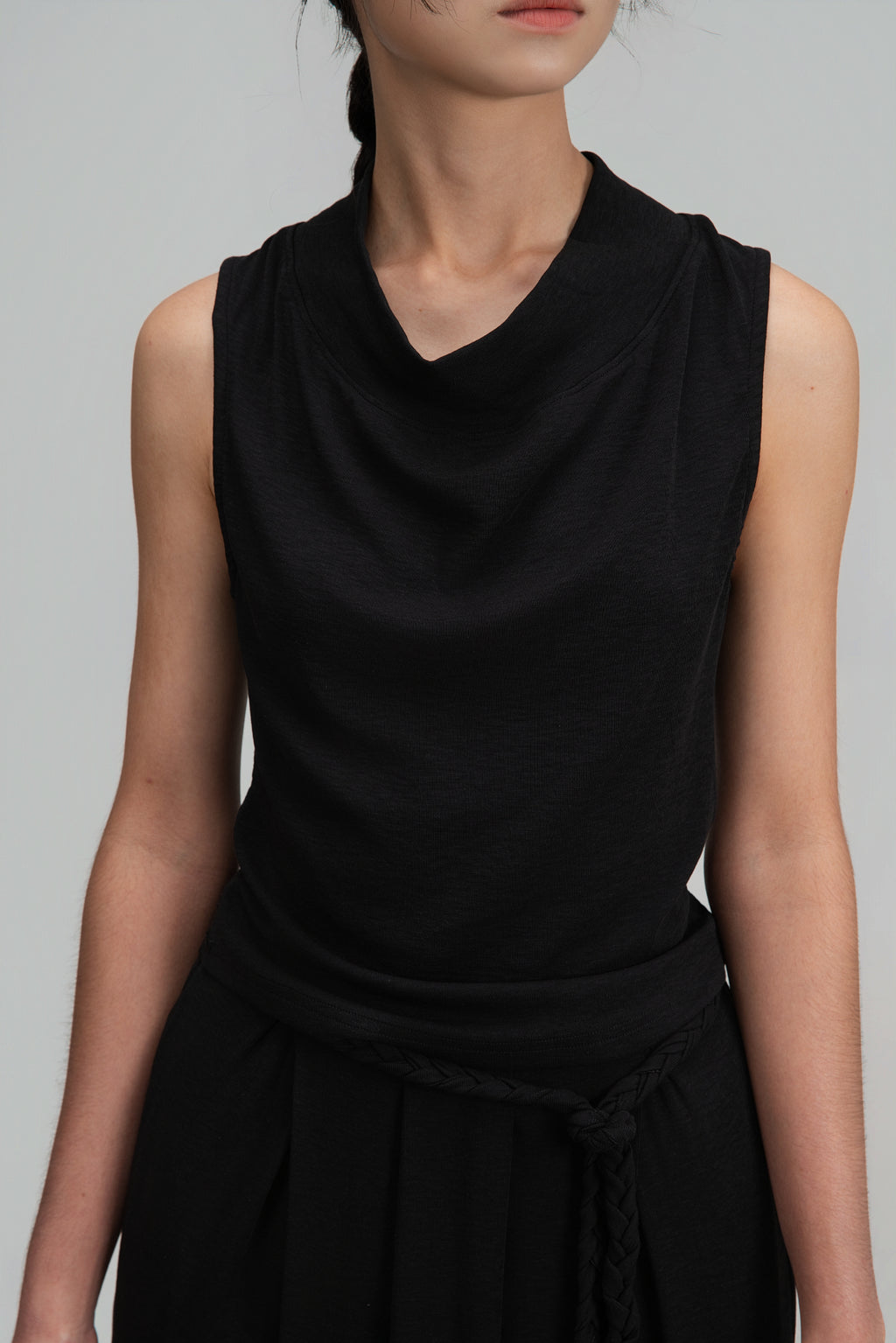 Snow Knit High Drape Neck Tank Top (Black)