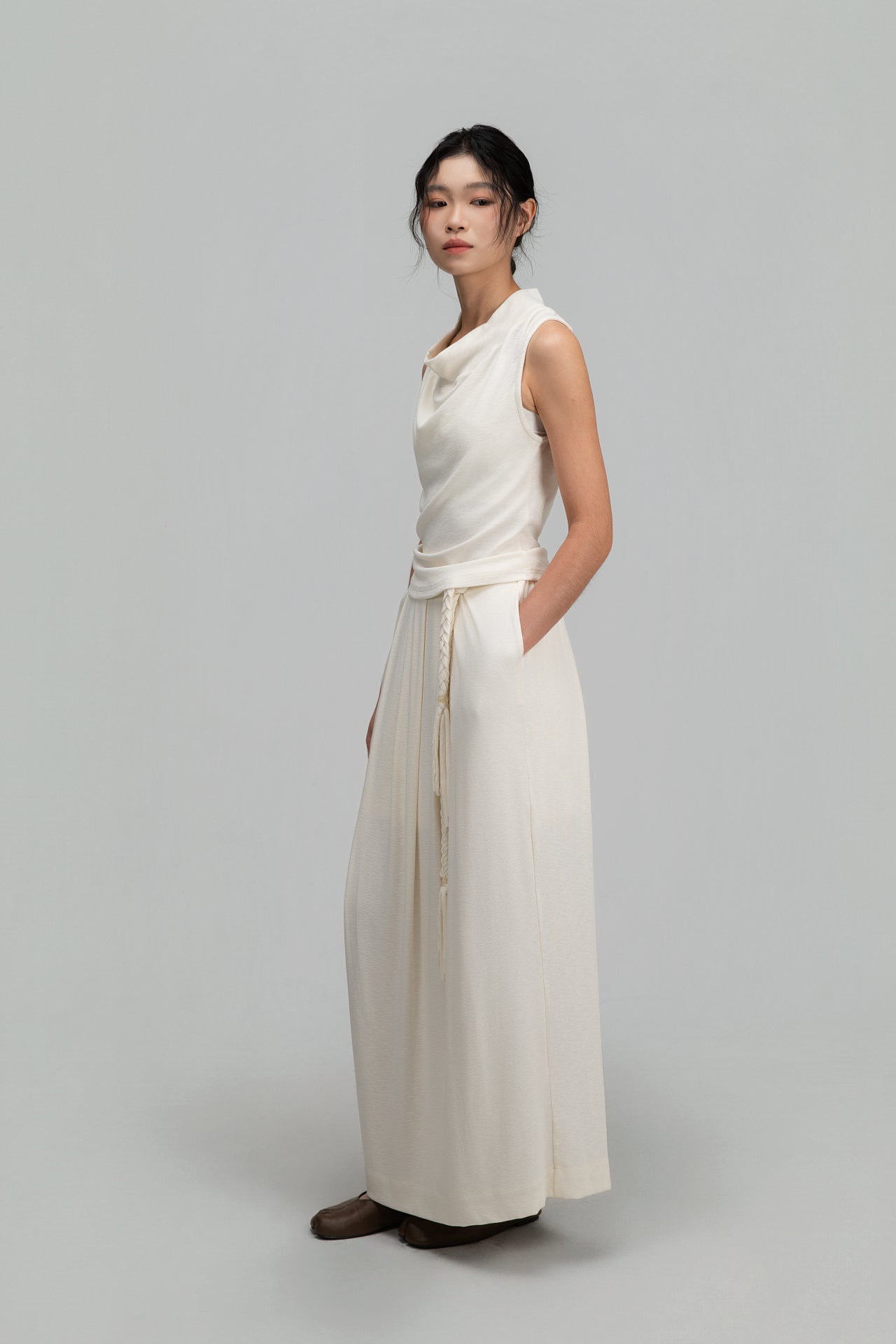 Snow Knit Pleated Cocoon Skirt w/ Braided Belt (White)