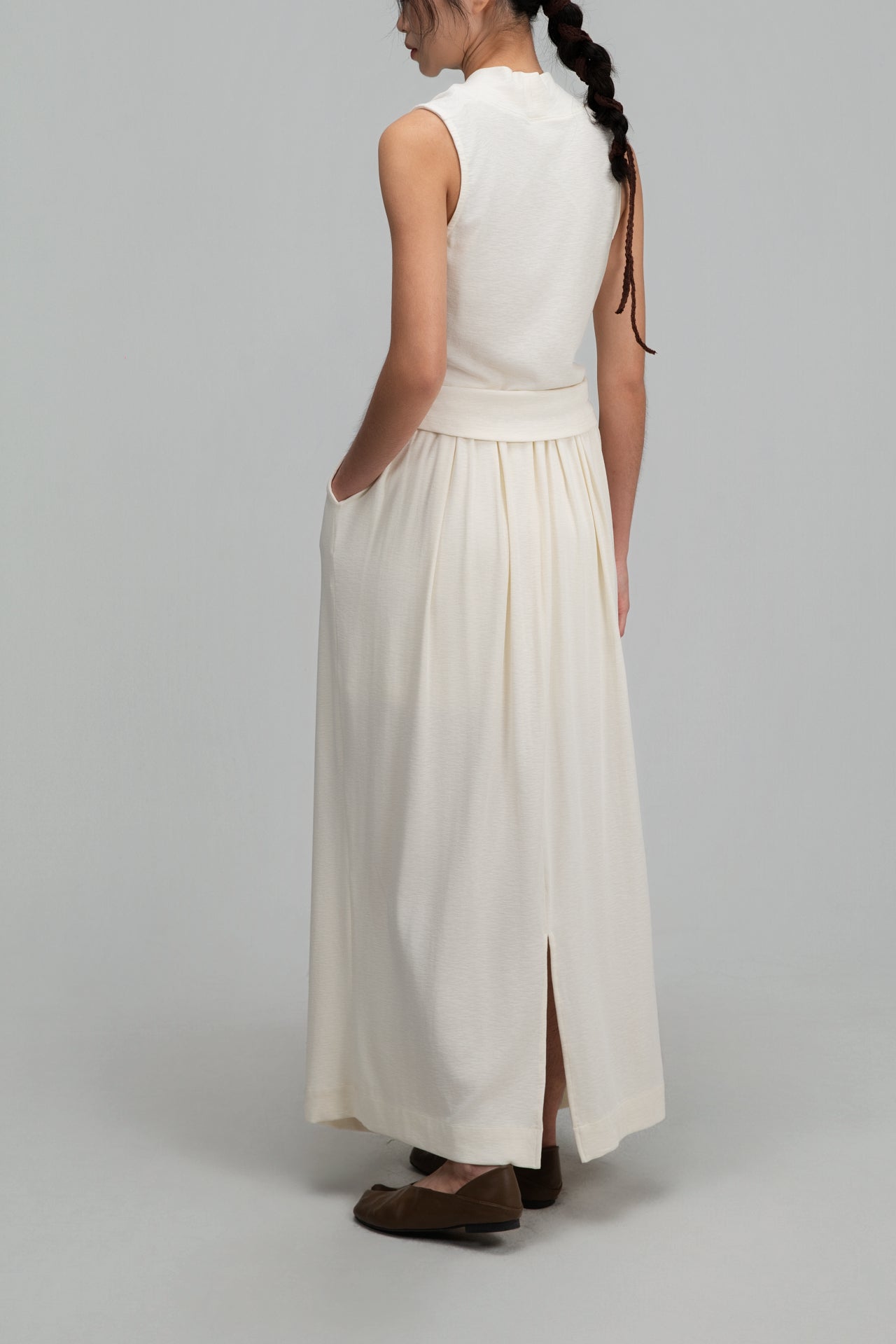 Snow Knit Pleated Cocoon Skirt w/ Braided Belt (White)
