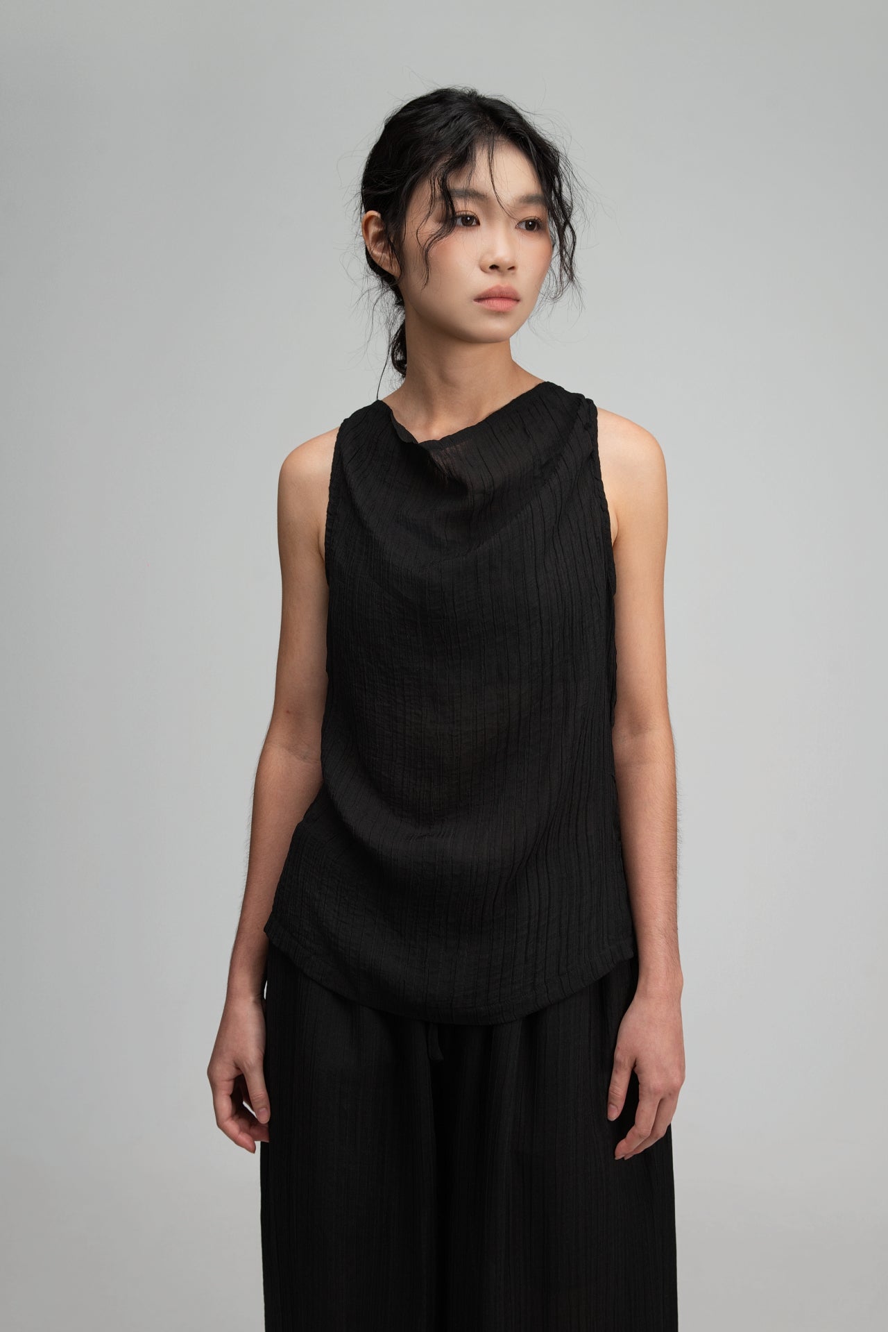 Soft Drape Neck Tank Top (Black)