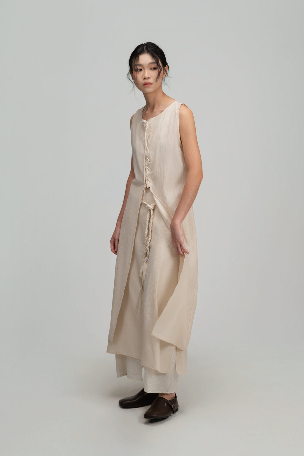 Crisscross Longline Bottom Slit Tank Top (Beige)