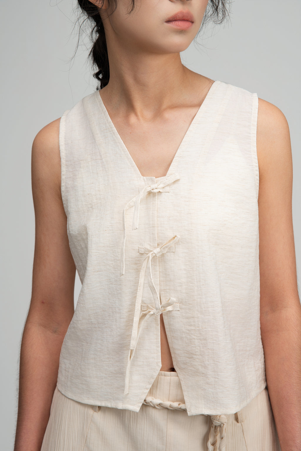 Triple Knot Crop Tank Top (Beige)