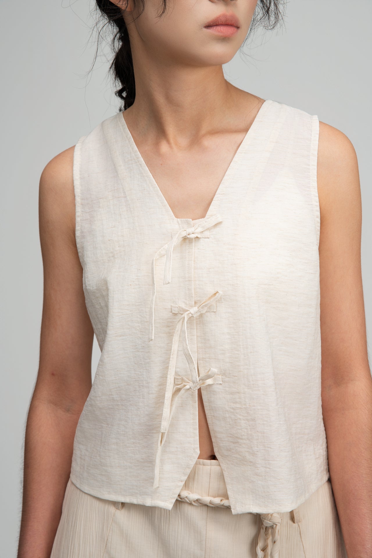 Triple Knot Crop Tank Top (Beige)